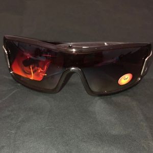 *** NEW *** Rectangle Chrome Detail Sunglasses